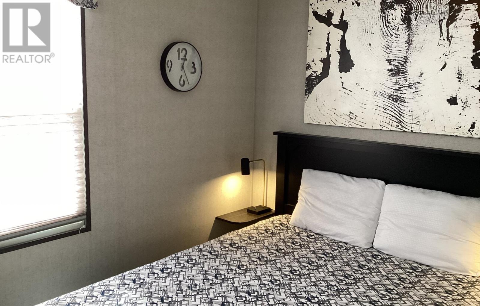 719 Poplar Crescent, Bracebridge, Ontario  P1L 1W9 - Photo 5 - X12858234