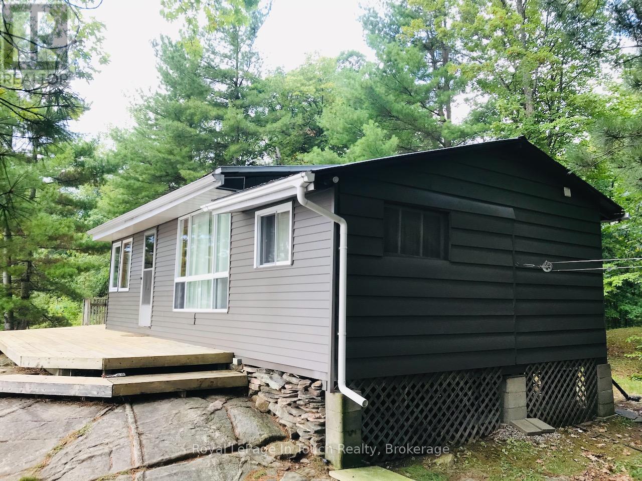 1916 Six Mile Lake Shore Island, Georgian Bay, Ontario  L0K 1S0 - Photo 8 - X12861736