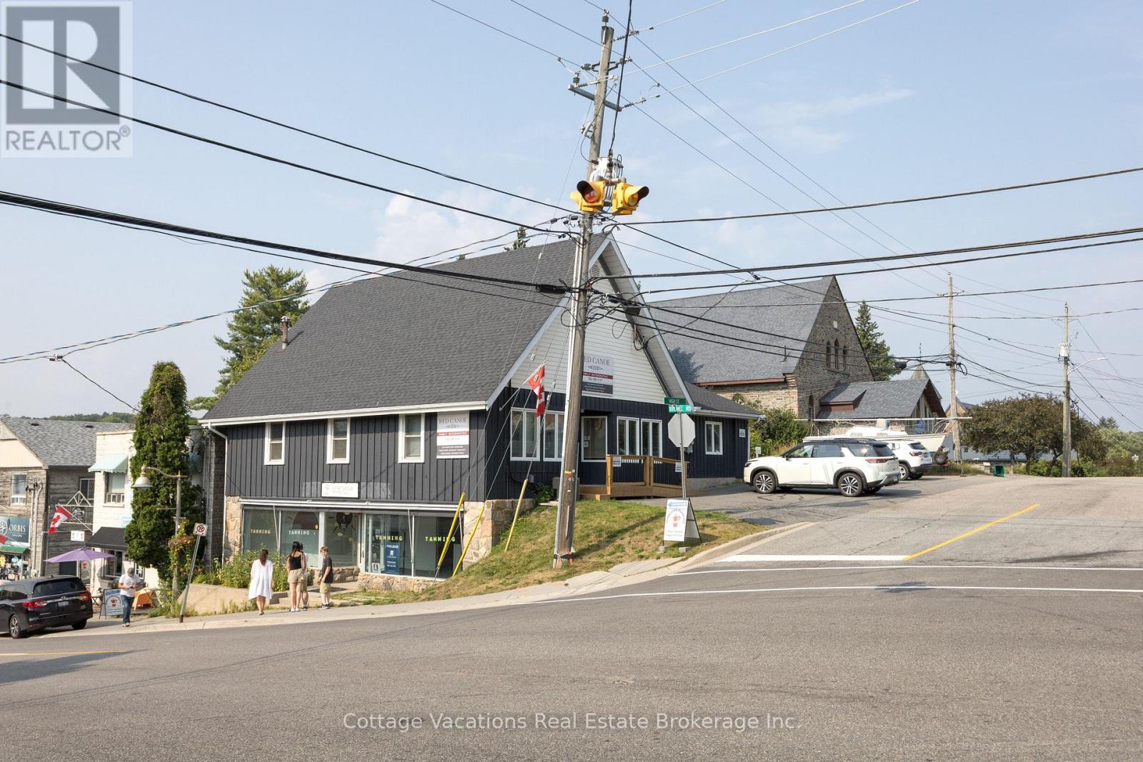 10 Brunel Road, Huntsville, Ontario  P1H 2A9 - Photo 1 - X12861936