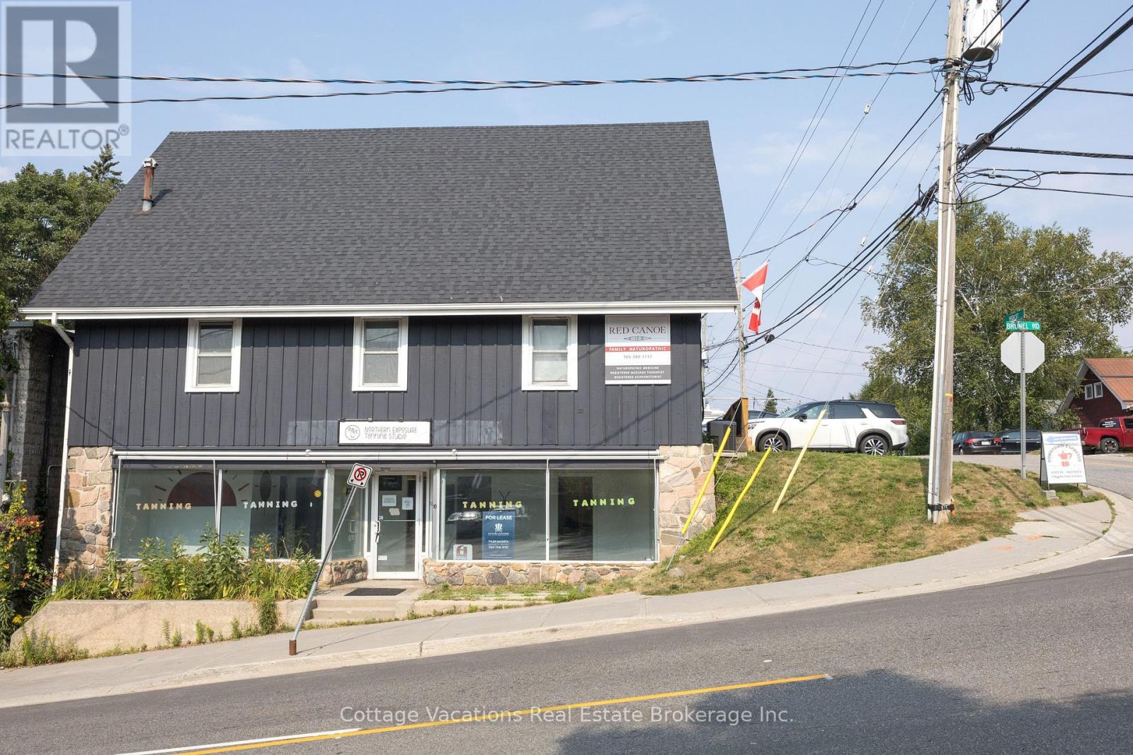 10 Brunel Road, Huntsville, Ontario  P1H 2A9 - Photo 2 - X12861936