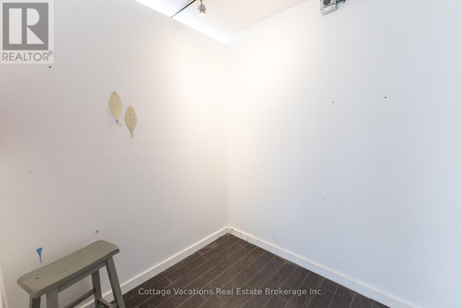 10 Brunel Road, Huntsville, Ontario  P1H 2A9 - Photo 33 - X12861936