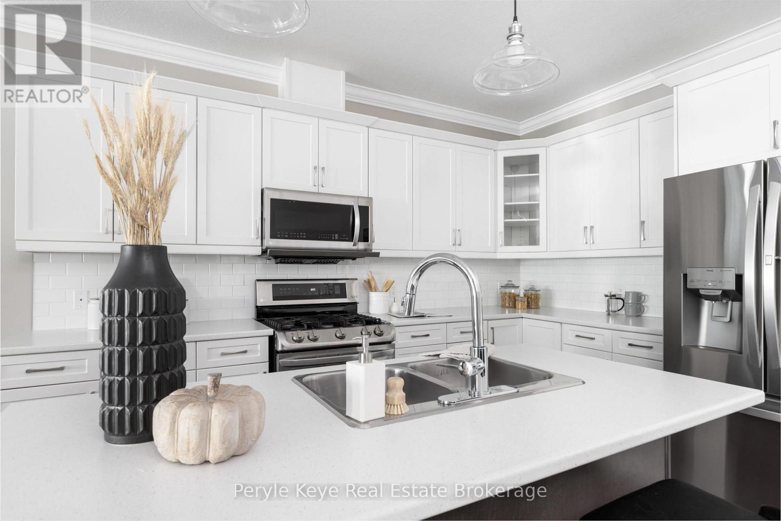 19 Serenity Place Crescent, Huntsville, Ontario  P1H 0C4 - Photo 11 - X12864756