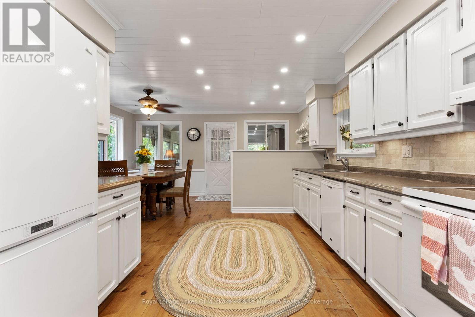 43 Maple St, Seguin, Ontario  P0C 1J0 - Photo 10 - X12866692