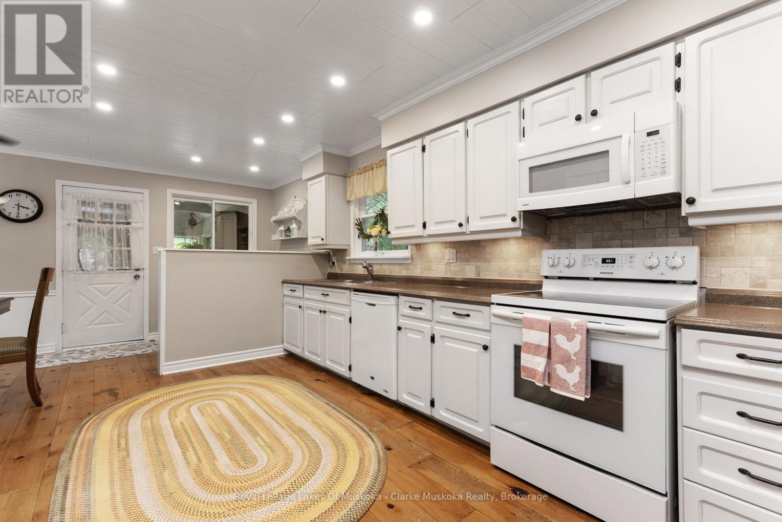 43 Maple St, Seguin, Ontario  P0C 1J0 - Photo 11 - X12866692