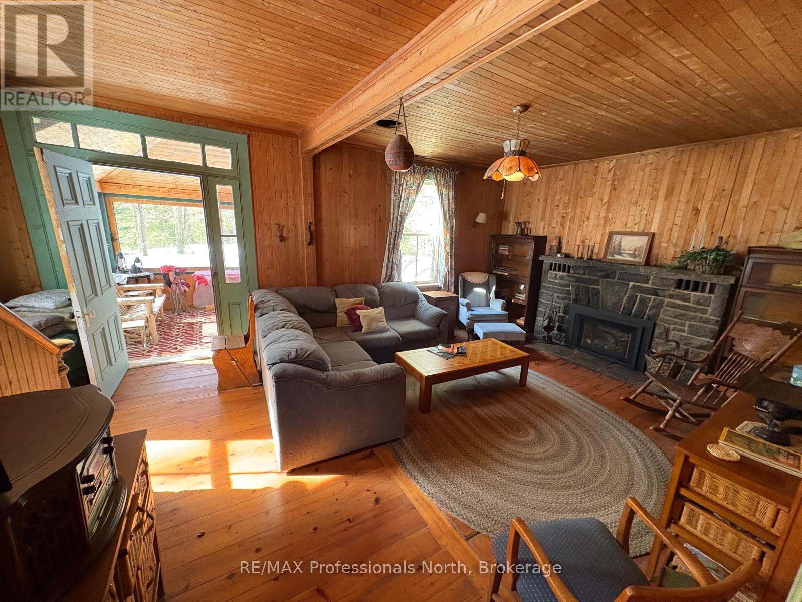 231 Kay Road W, Huntsville, Ontario  P0B 1L0 - Photo 10 - X12866826