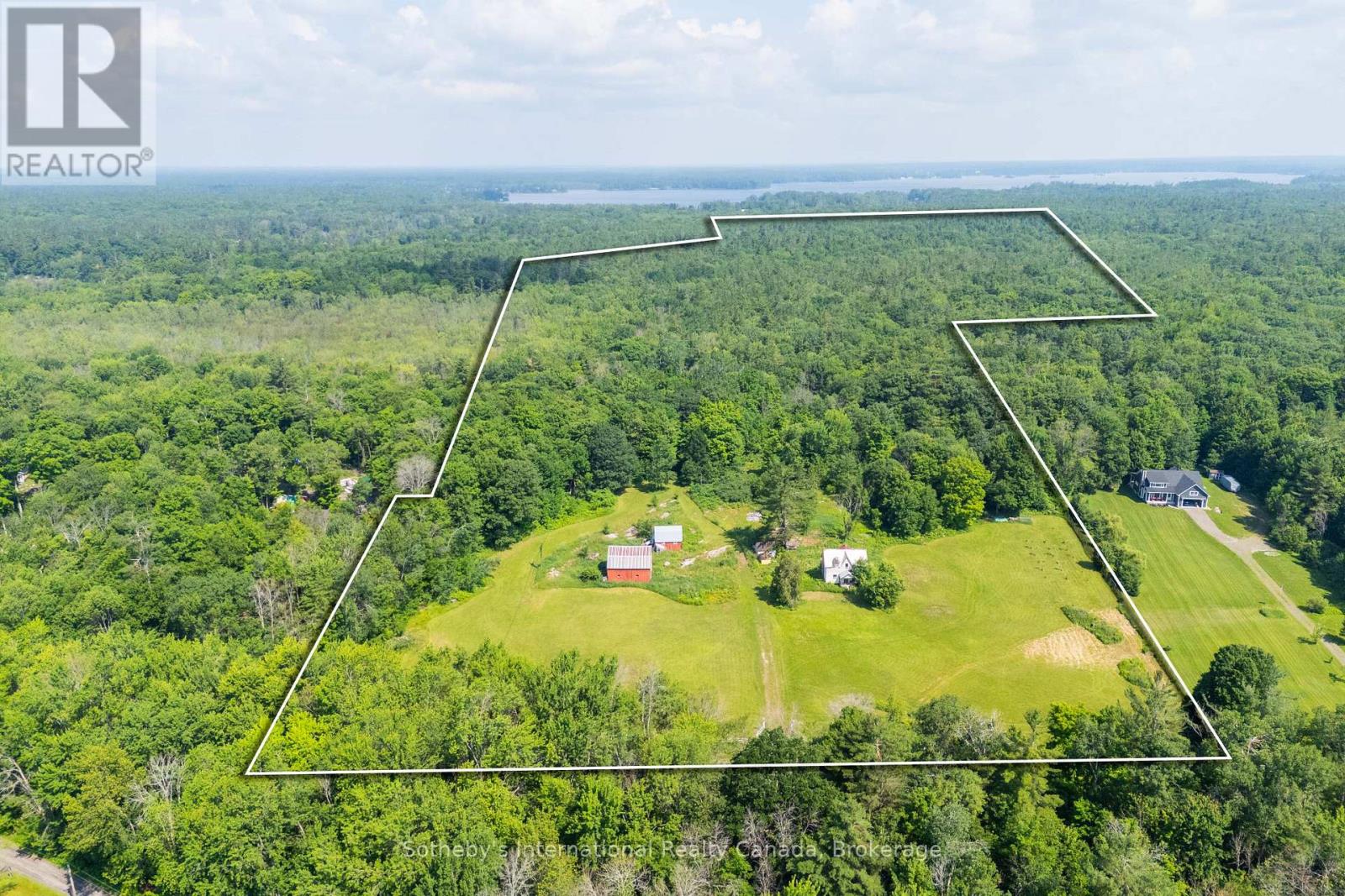 1316 Graham Road, Gravenhurst, Ontario  P0E 1N0 - Photo 2 - X12867990