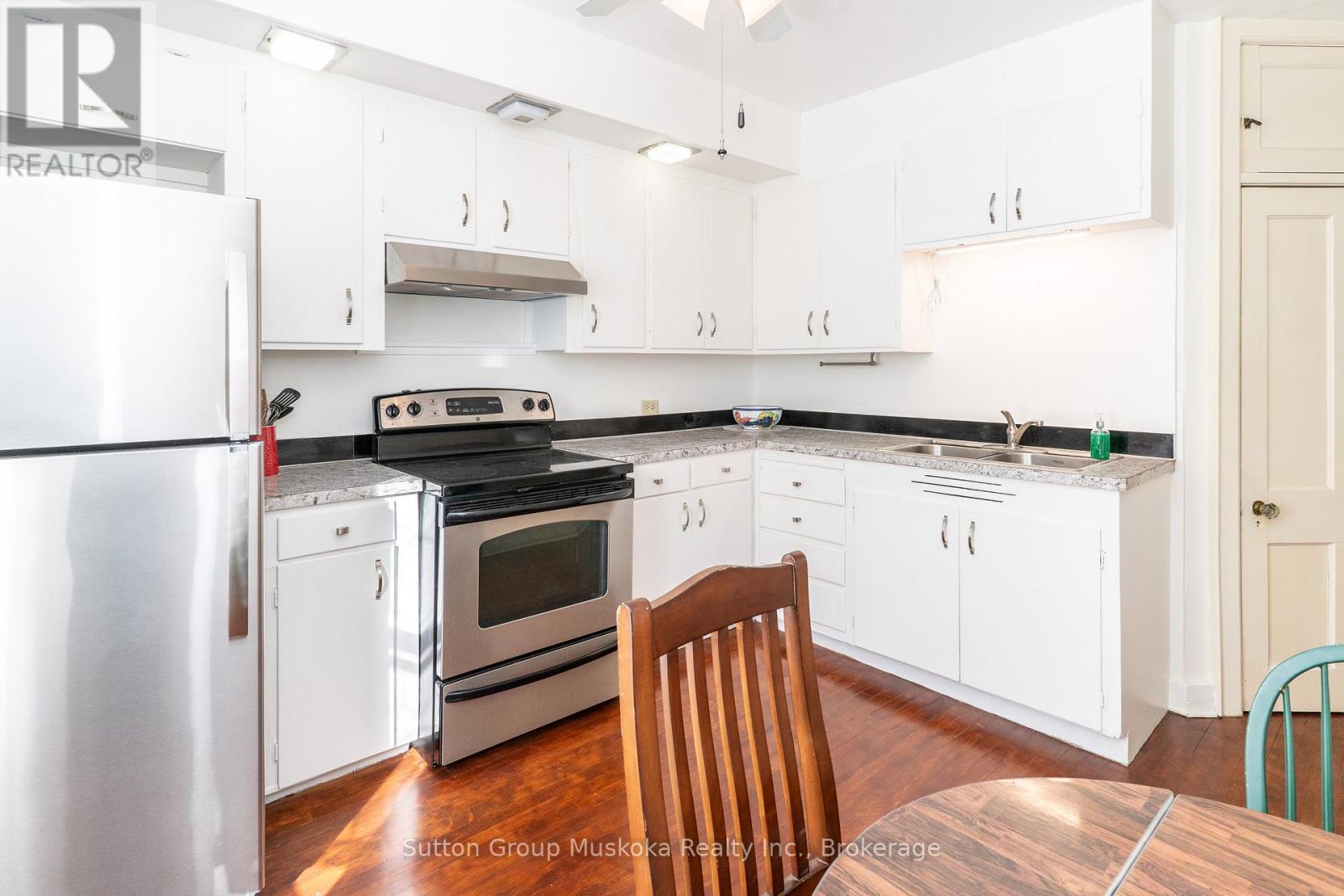 24 Mary Street W, Huntsville, Ontario  P1H 1V3 - Photo 28 - X12870140