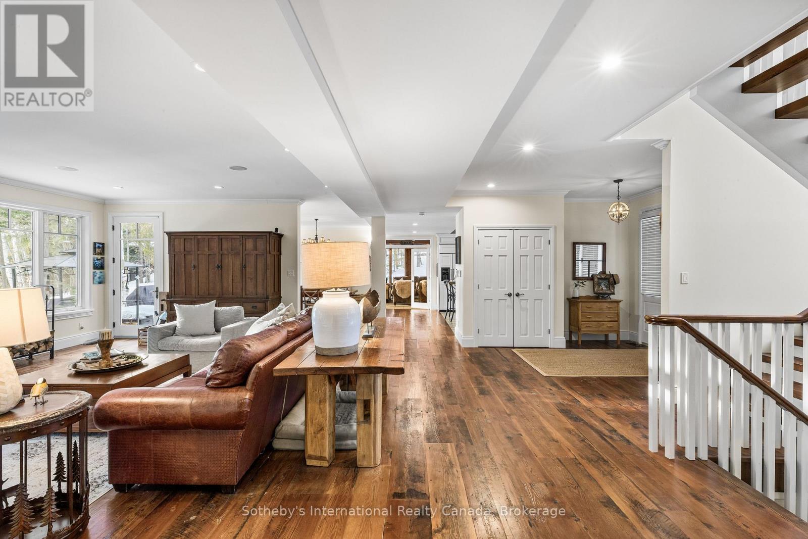 1025 Long Point Road, Lake Of Bays, Ontario  P0A 1H0 - Photo 13 - X12873176