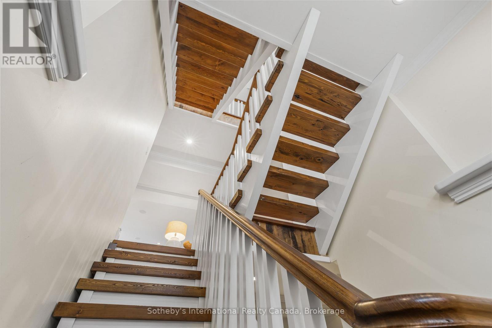 1025 Long Point Road, Lake Of Bays, Ontario  P0A 1H0 - Photo 38 - X12873176