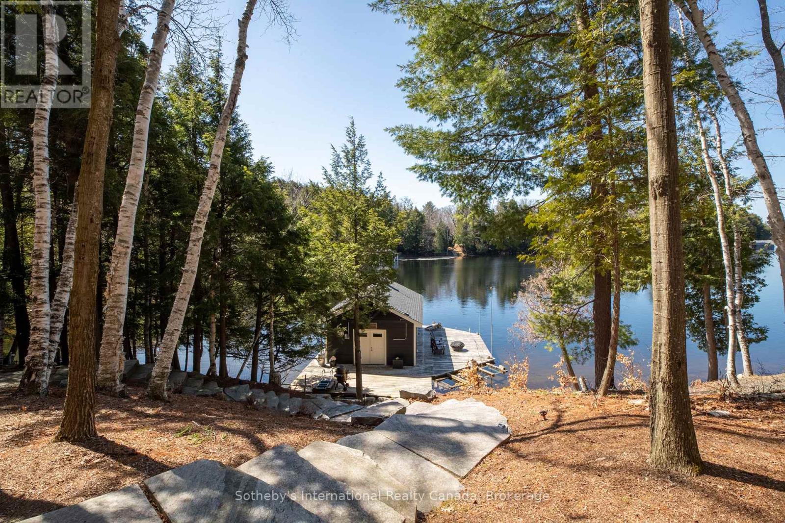 1025 Long Point Road, Lake Of Bays, Ontario P0A 1H0 - Photo 50 - X12873176
