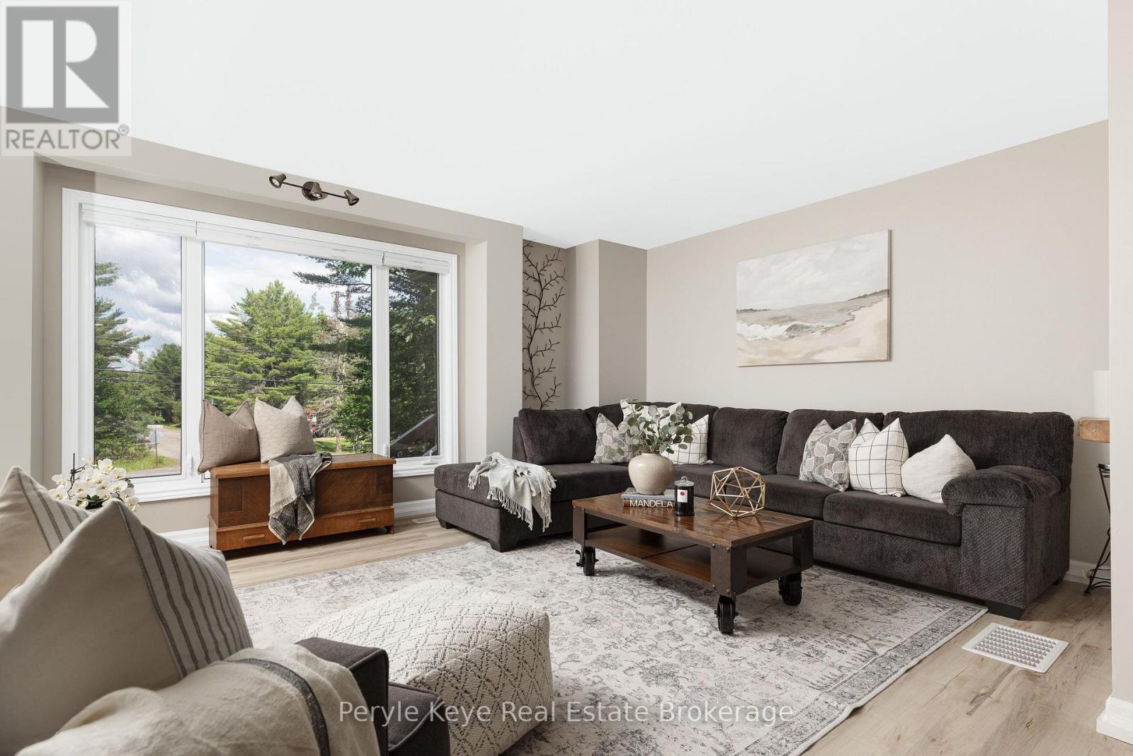 820 Manitoba Street, Bracebridge, Ontario  P1L 1W9 - Photo 14 - X12874296