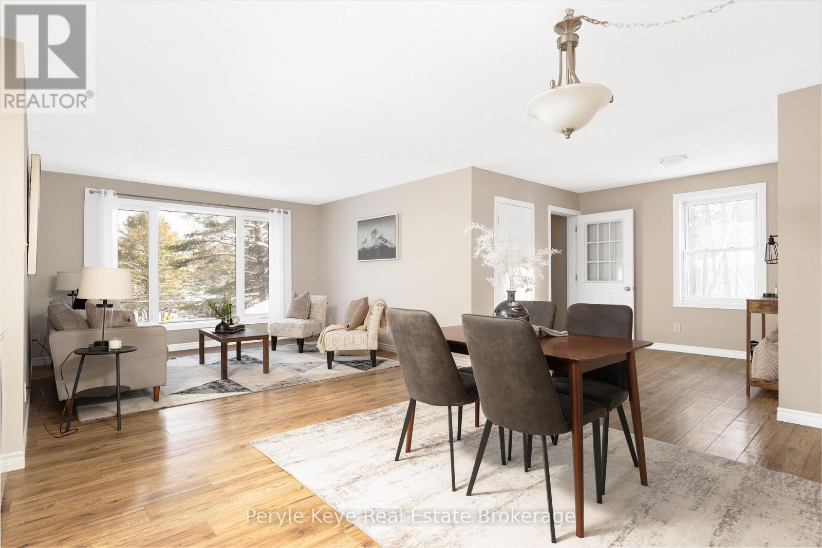 820 Manitoba Street, Bracebridge, Ontario  P1L 1W9 - Photo 4 - X12874296