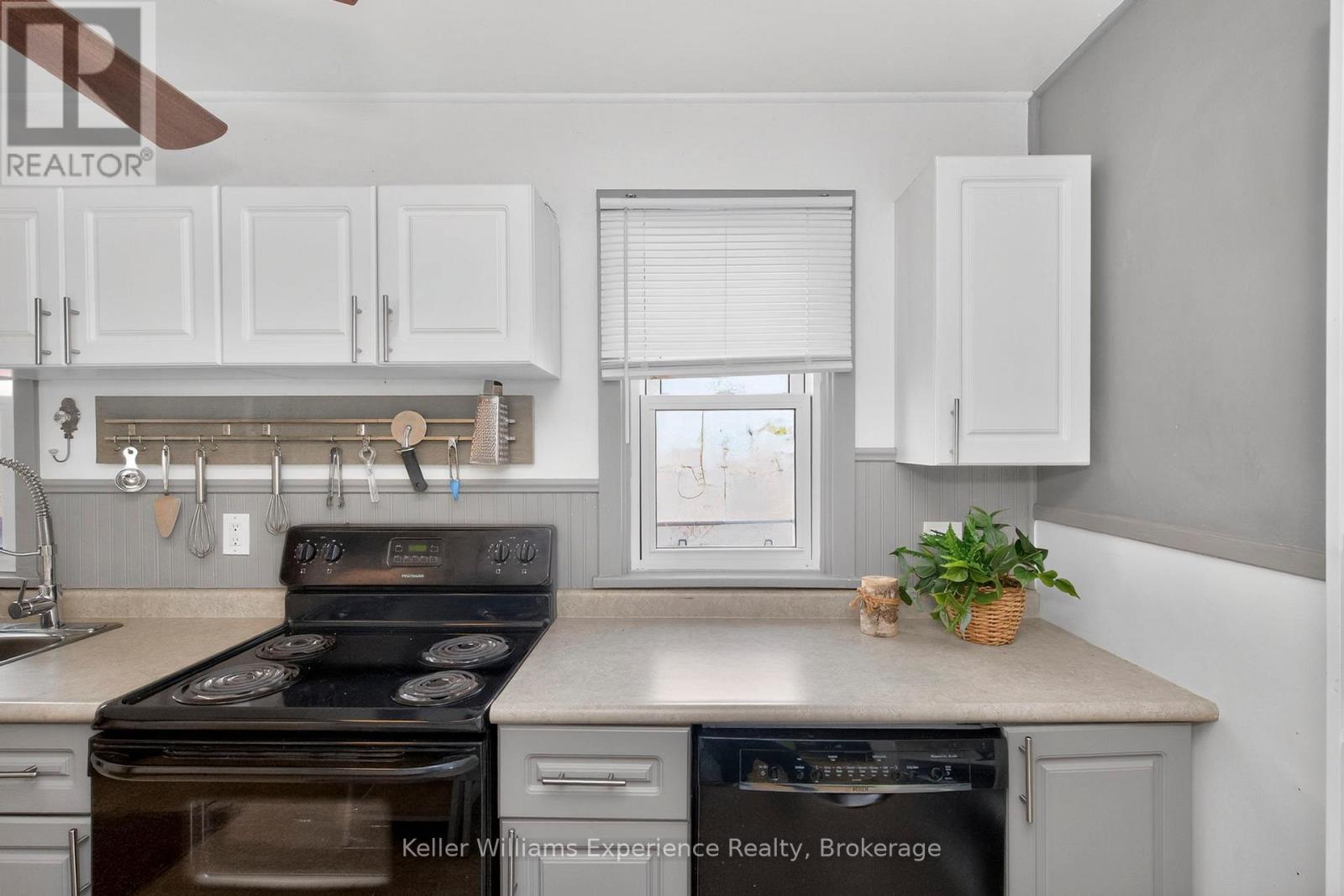 14 Aubrey Street, Bracebridge, Ontario  P1L 1L9 - Photo 8 - X12874566