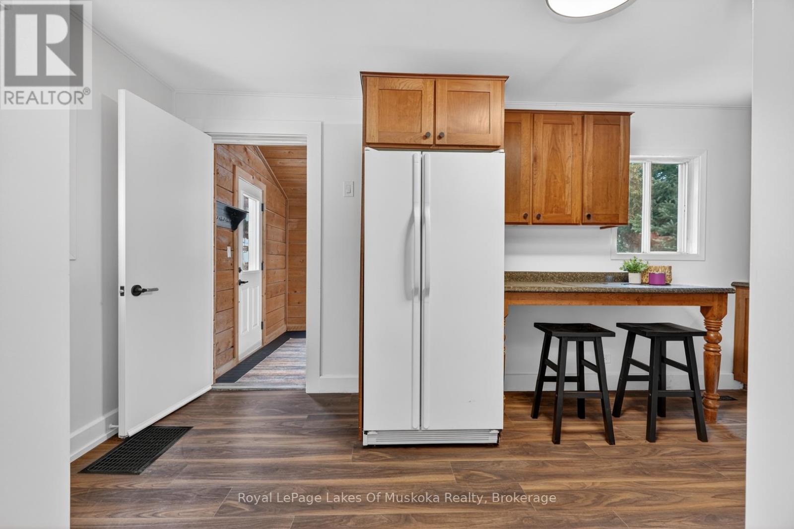 11 Silver Street, Huntsville, Ontario  P1H 1M2 - Photo 7 - X12877558