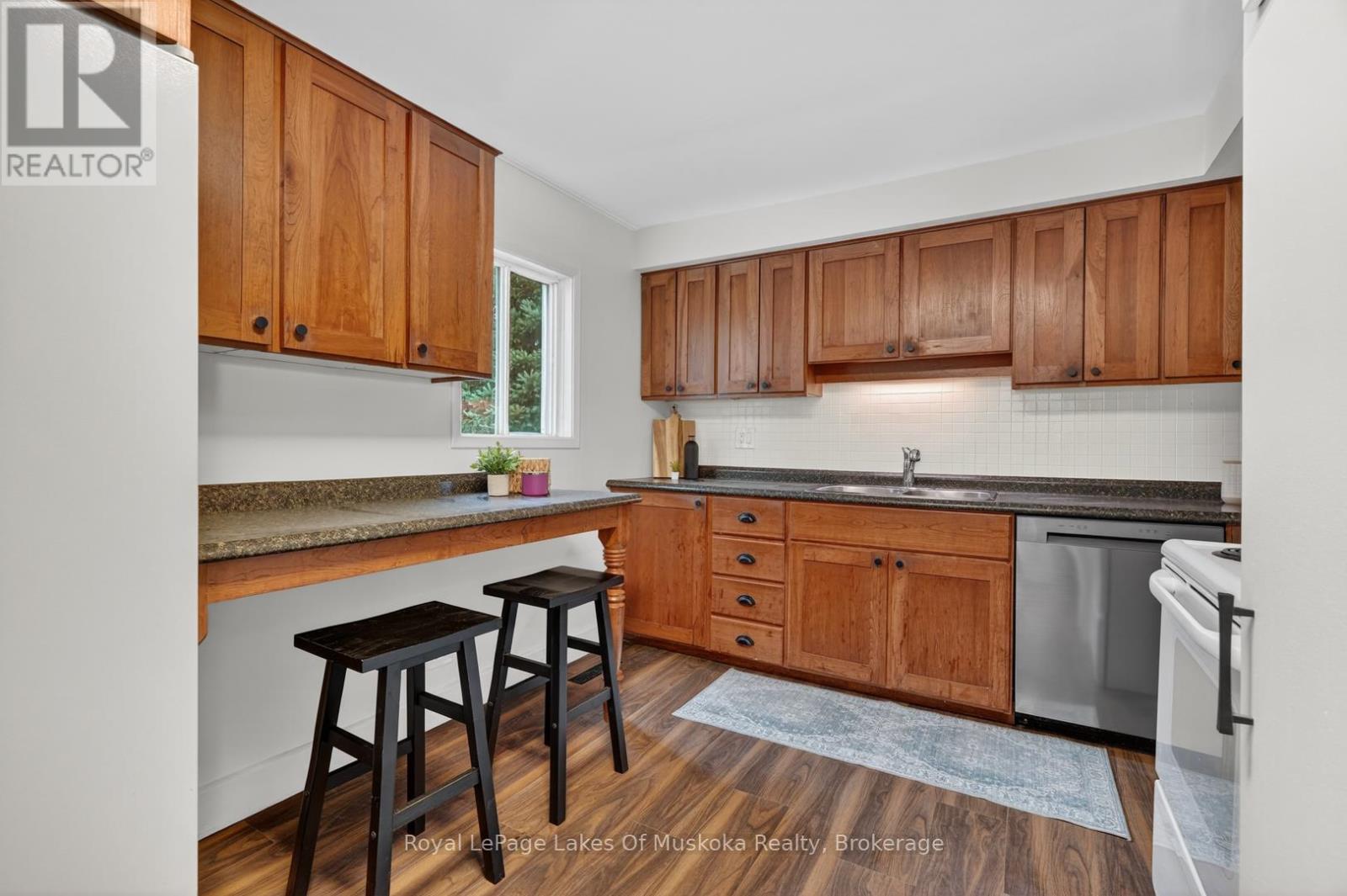 11 Silver Street, Huntsville, Ontario  P1H 1M2 - Photo 8 - X12877558