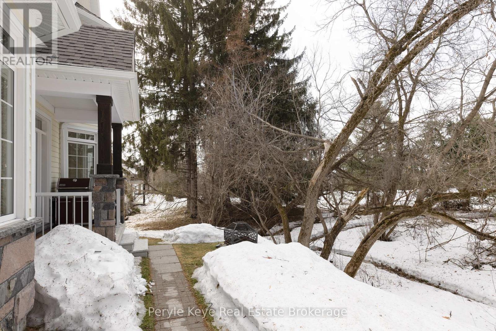 16 Leeds Court, Bracebridge, Ontario  P1L 0B7 - Photo 6 - X12879084