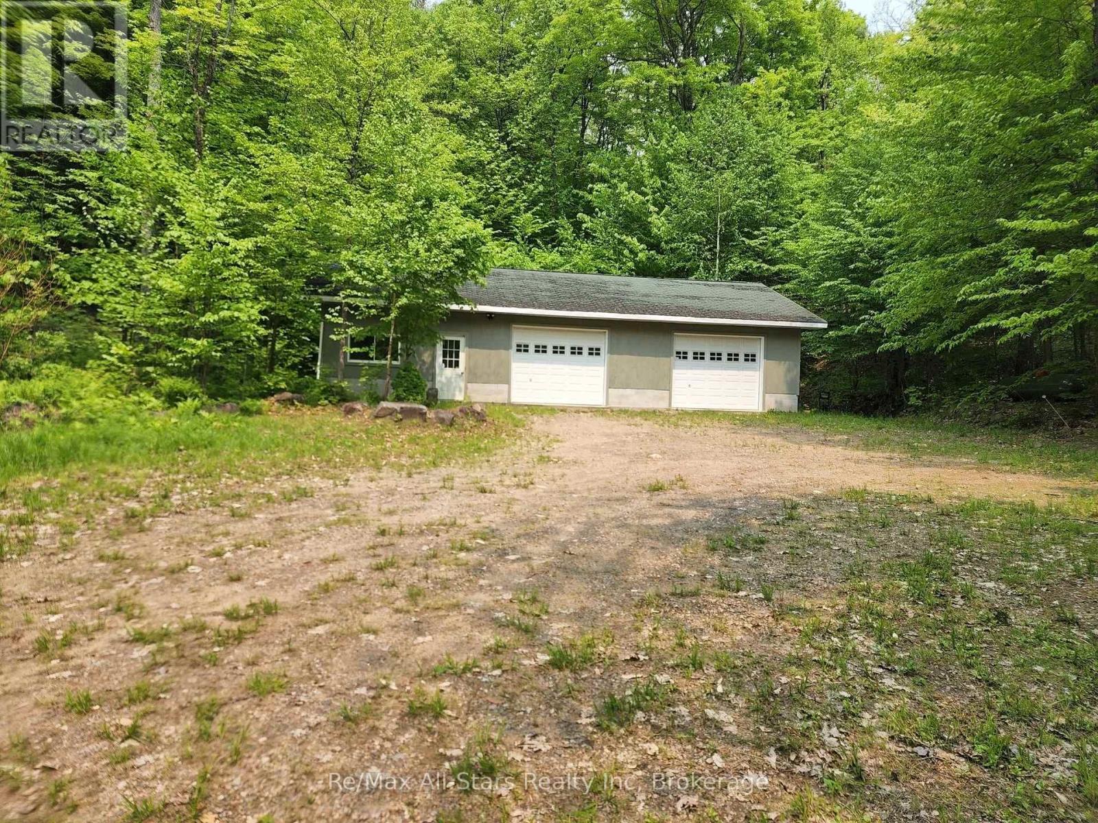 1028 Ronville Road, Lake Of Bays, Ontario  P0A 1H0 - Photo 6 - X12880294
