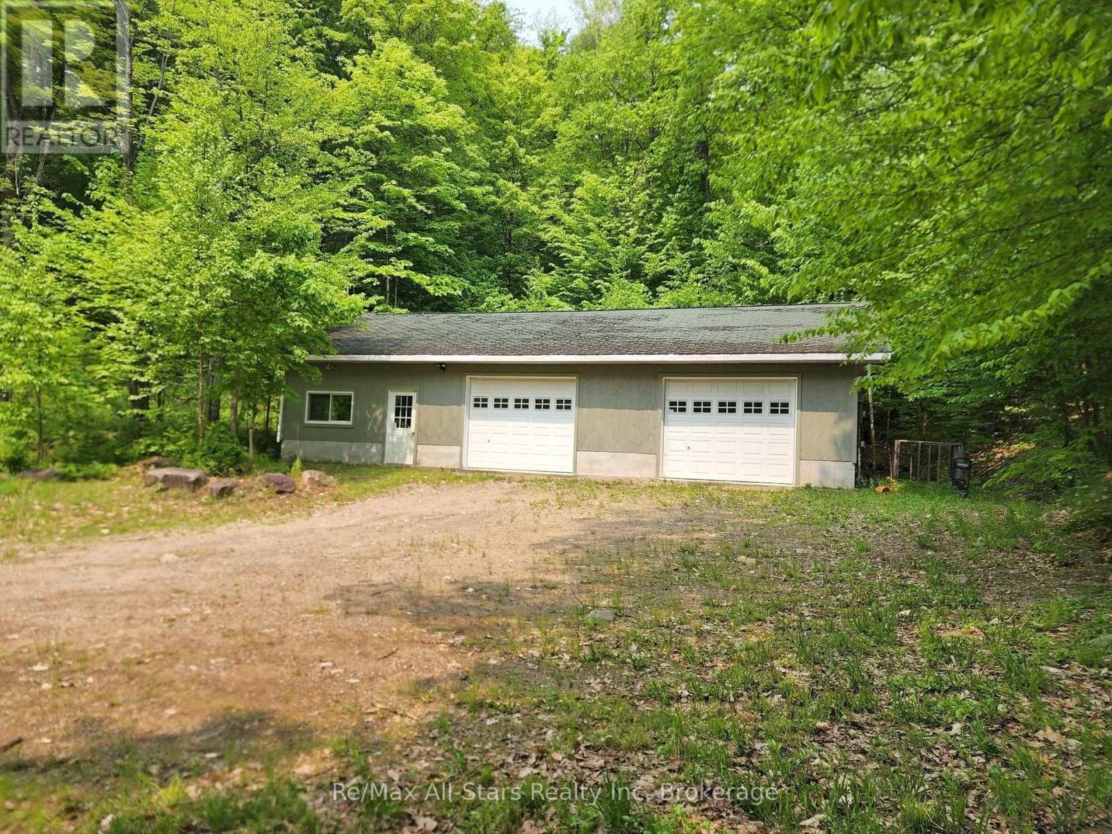 1028 Ronville Road, Lake Of Bays, Ontario  P0A 1H0 - Photo 8 - X12880294