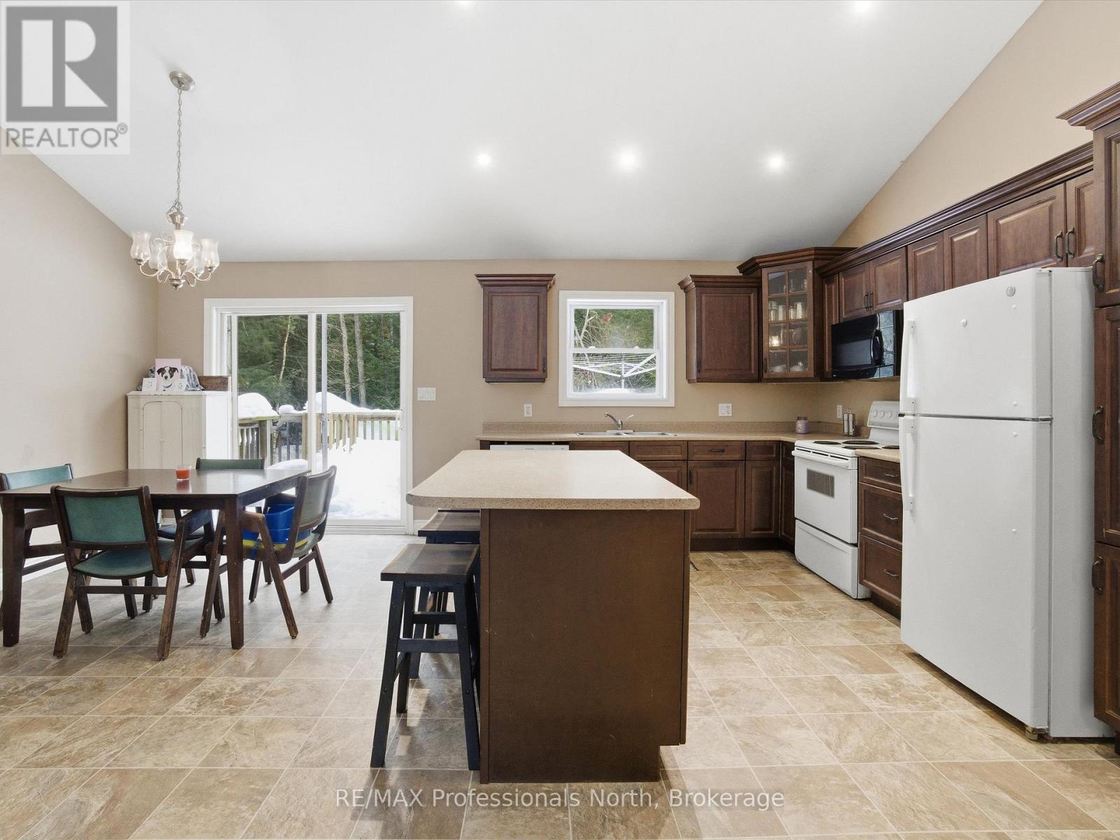 1017 Church Hill Road, Bracebridge, Ontario  P1L 1X1 - Photo 10 - X12881672