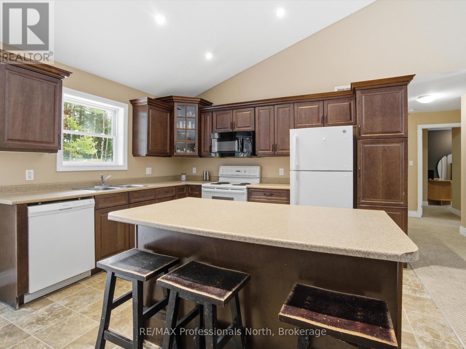 1017 Church Hill Road, Bracebridge, Ontario  P1L 1X1 - Photo 11 - X12881672