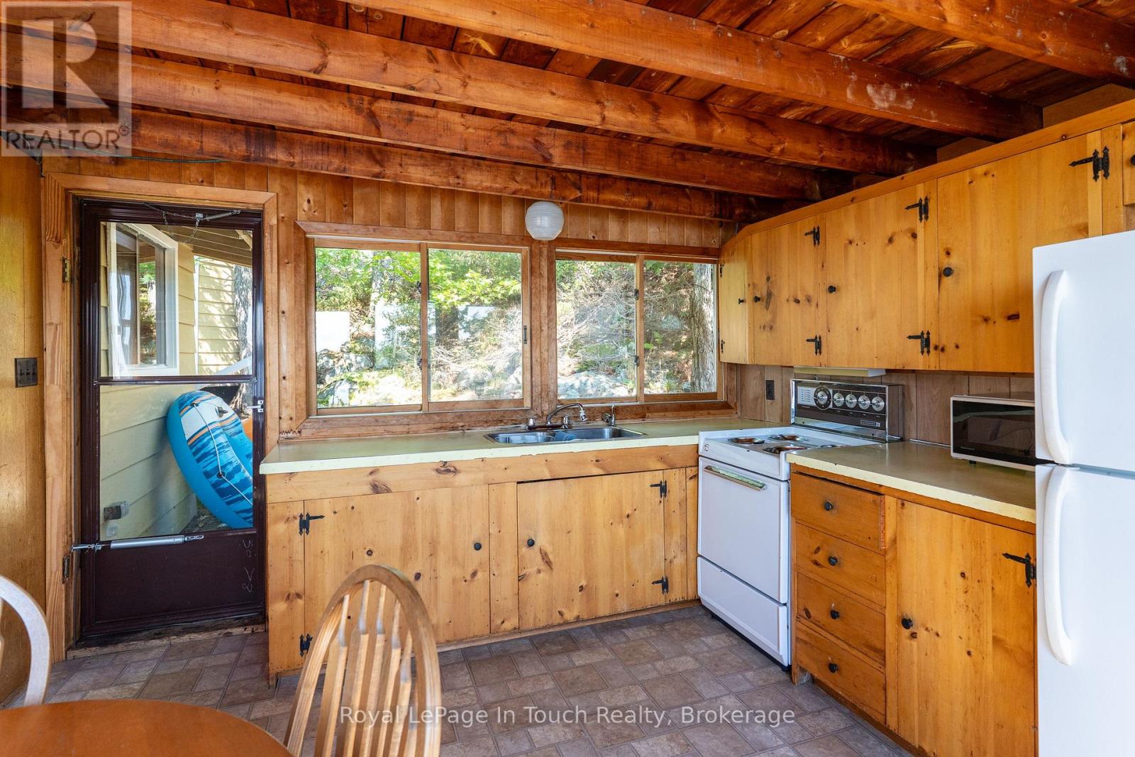 13182 Georgian Bay Shore, Georgian Bay, Ontario  P0E 1E0 - Photo 18 - X12883992