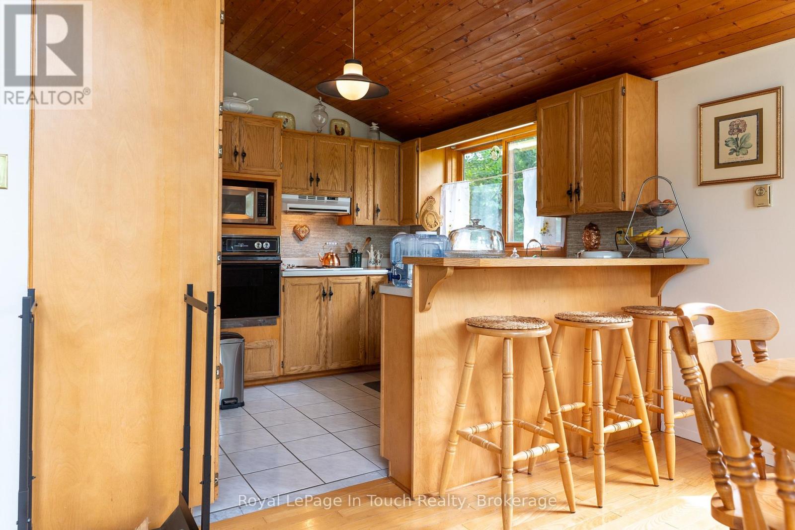 3098 Island 1040, Georgian Bay, Ontario  P0E 1E0 - Photo 3 - X12884008