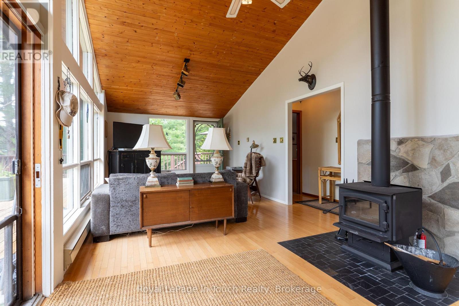 3098 Island 1040, Georgian Bay, Ontario  P0E 1E0 - Photo 6 - X12884008