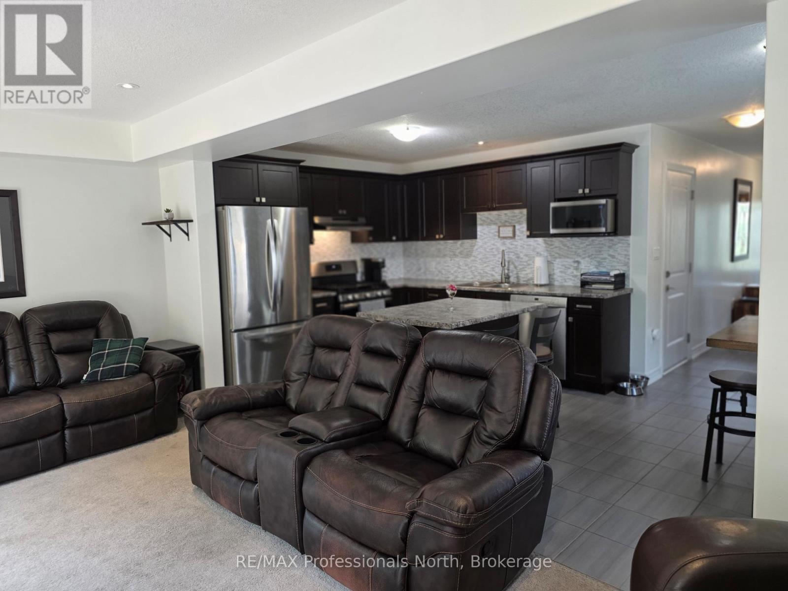 8 Spalding Crescent, Huntsville, Ontario  P1H 1C9 - Photo 14 - X12884134