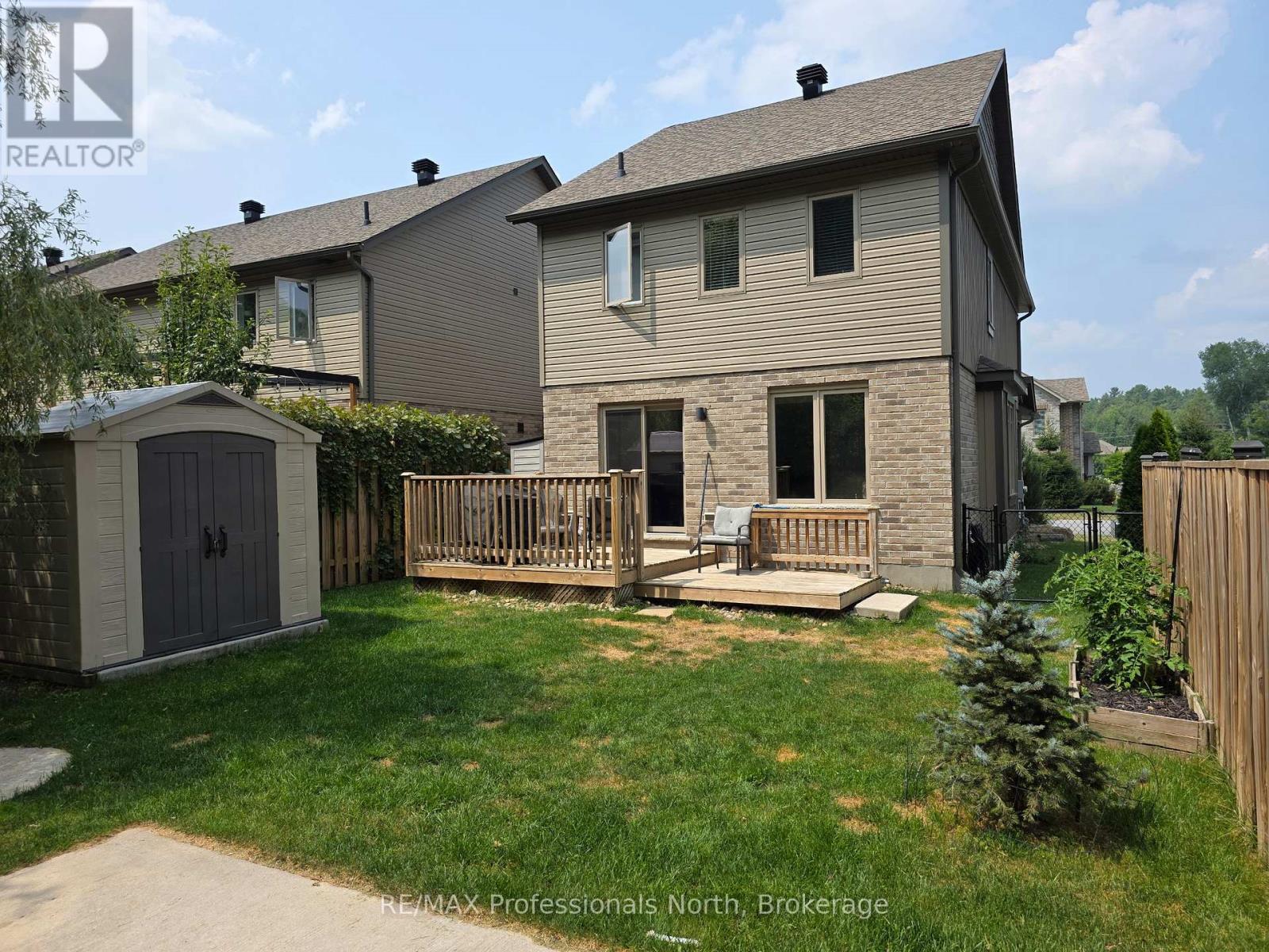 8 Spalding Crescent, Huntsville, Ontario  P1H 1C9 - Photo 3 - X12884134