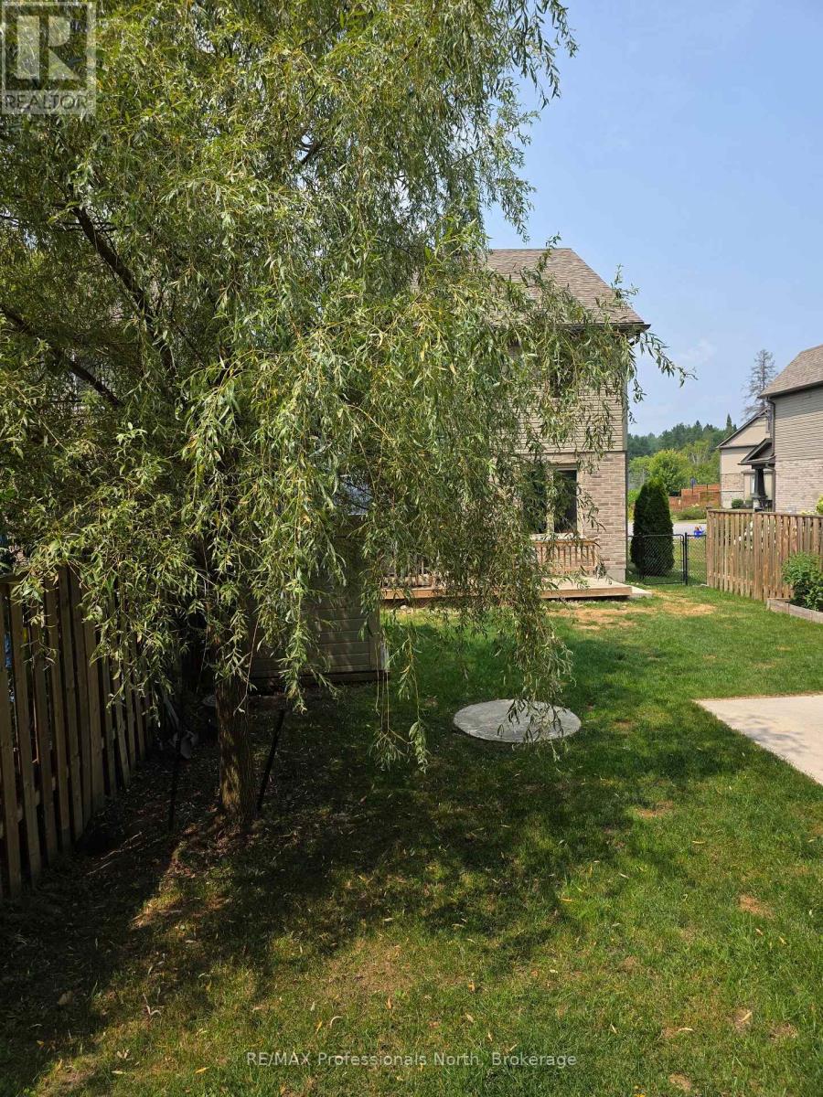 8 Spalding Crescent, Huntsville, Ontario  P1H 1C9 - Photo 36 - X12884134