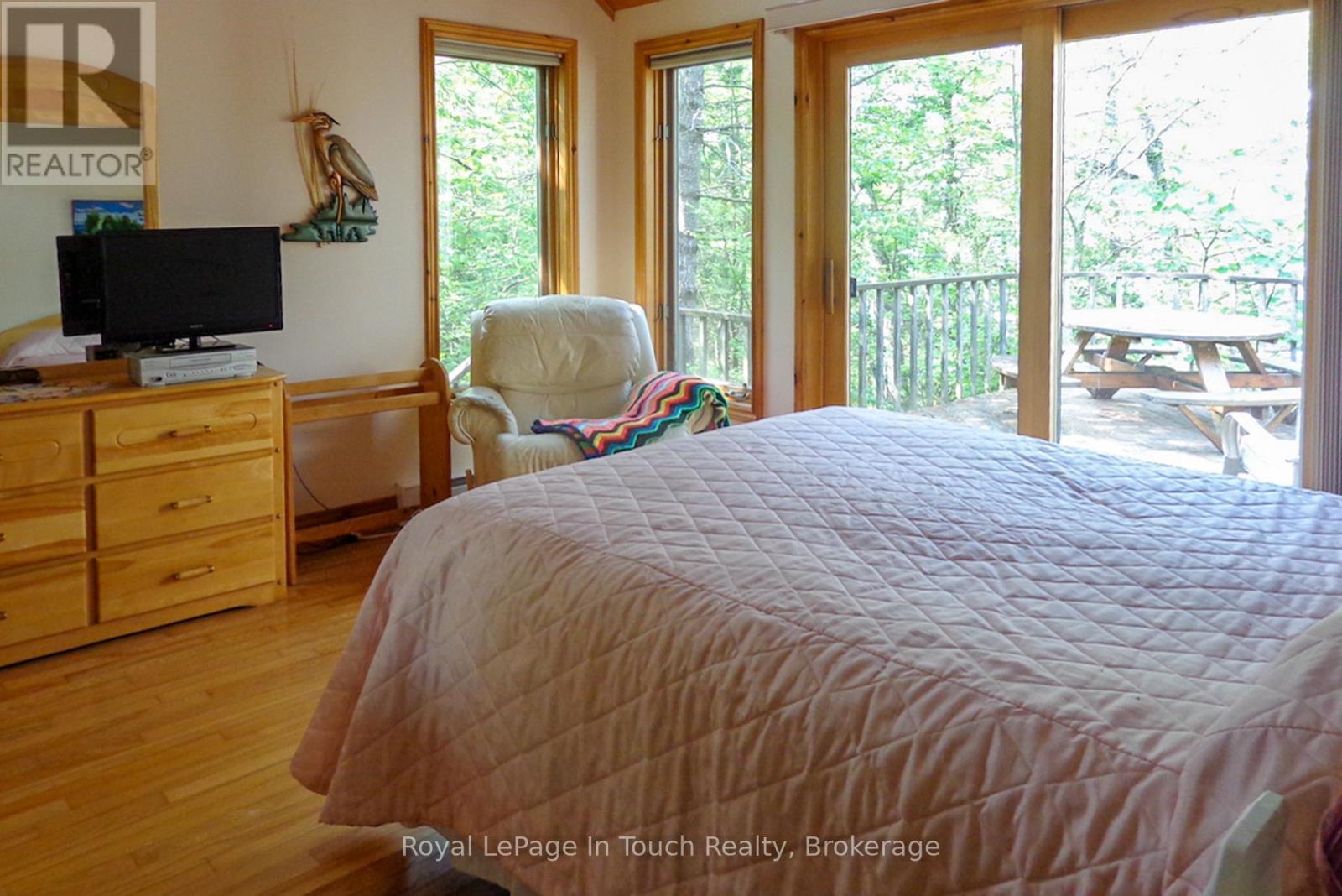 2 Island 880, Georgian Bay, Ontario  L0K 1S0 - Photo 10 - X12884198