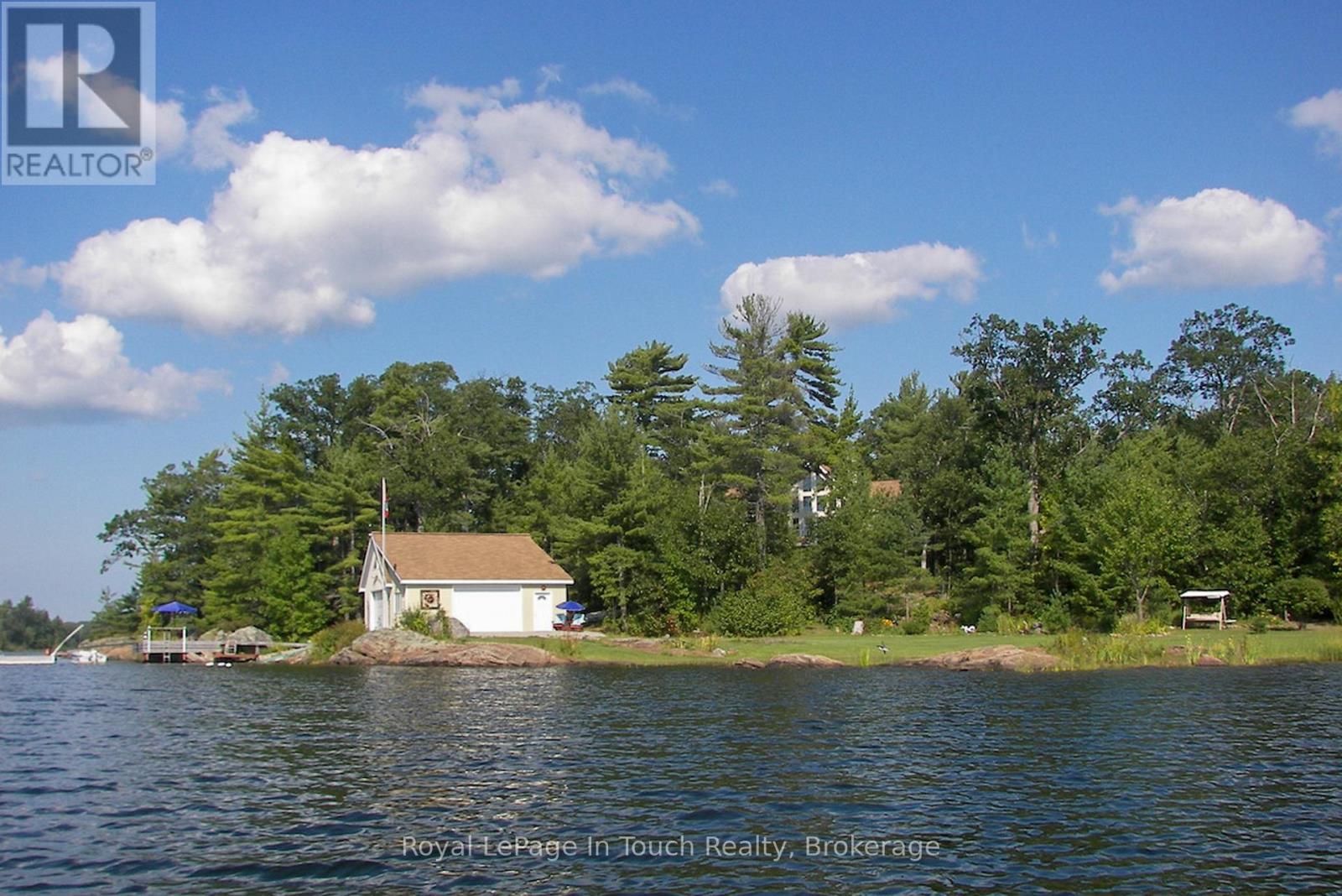 2 Island 880, Georgian Bay, Ontario  L0K 1S0 - Photo 2 - X12884198