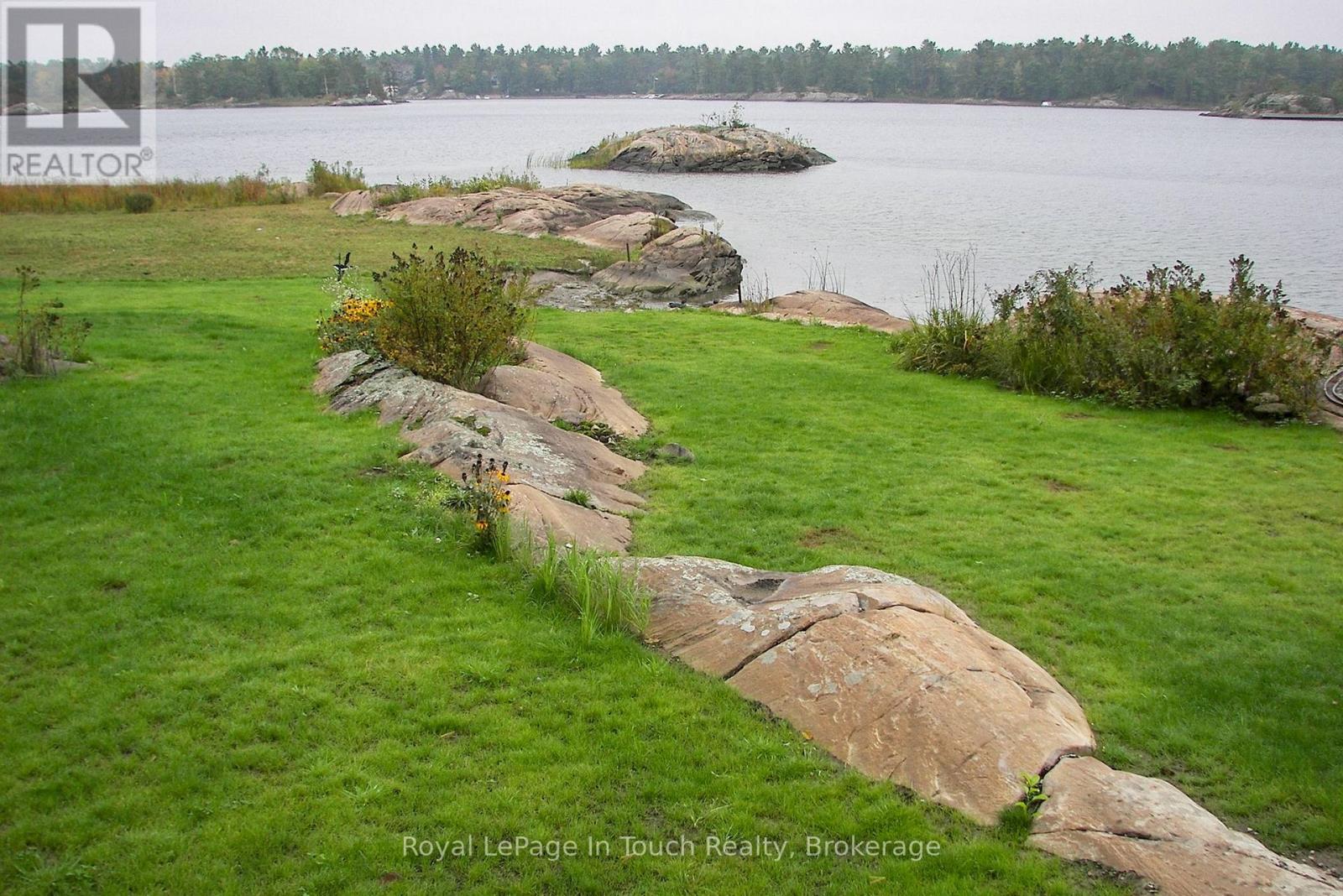 2 Island 880, Georgian Bay, Ontario  L0K 1S0 - Photo 22 - X12884198
