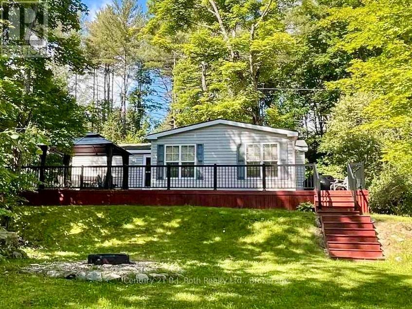 439 Springwater Crescent, Bracebridge, Ontario  P1L 1W9 - Photo 1 - X12884884