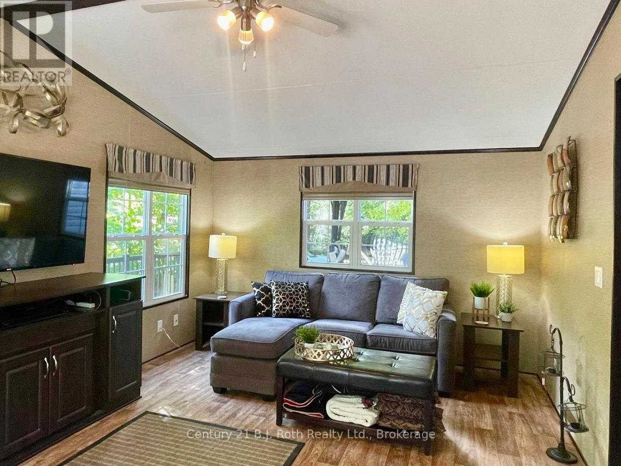 439 Springwater Crescent, Bracebridge, Ontario  P1L 1W9 - Photo 23 - X12884884