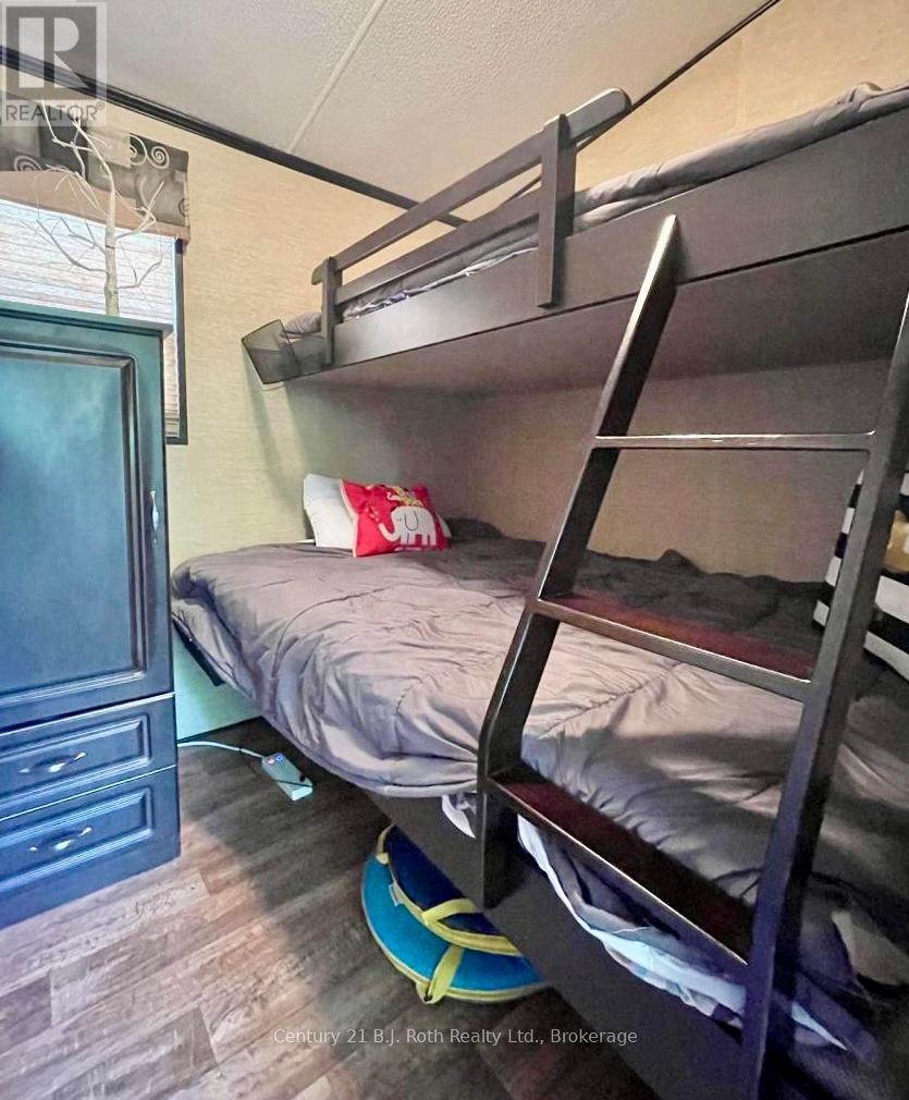 439 Springwater Crescent, Bracebridge, Ontario  P1L 1W9 - Photo 33 - X12884884