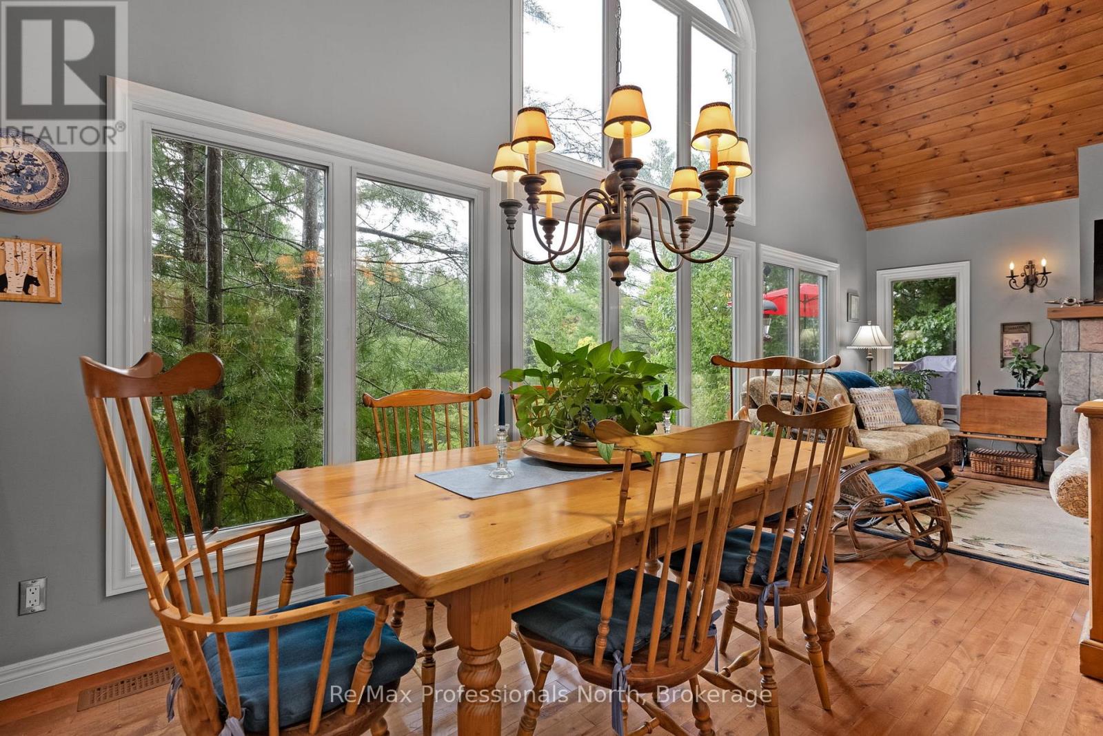 1005 Laidlaw Avenue, Gravenhurst, Ontario  L0K 2B0 - Photo 9 - X12885834