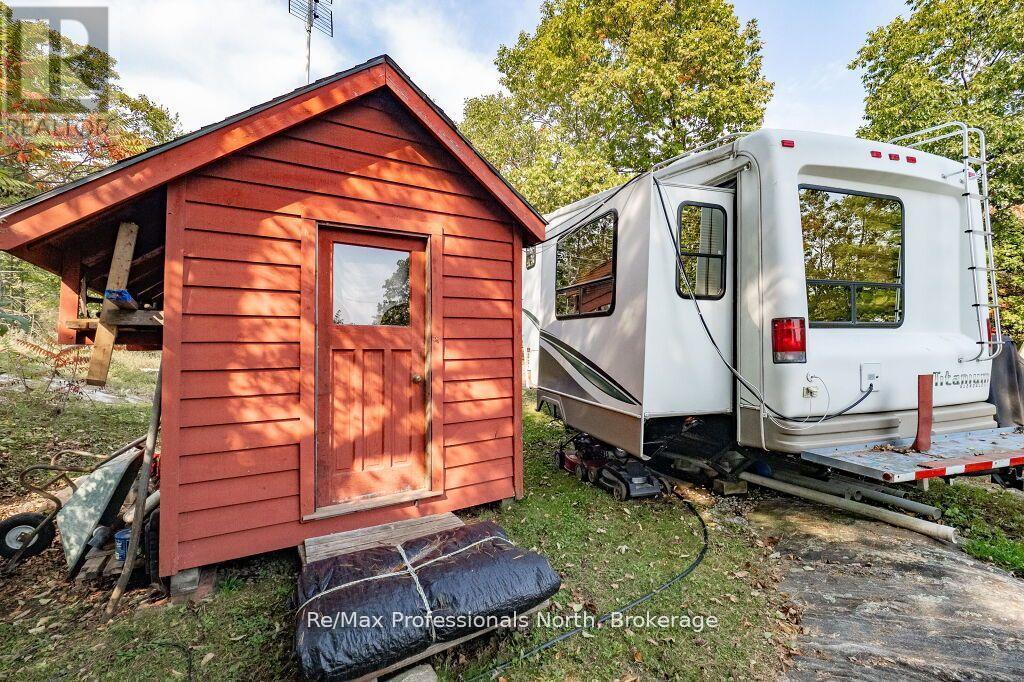 1006 Booth Lane, Gravenhurst, Ontario  P1P 1R2 - Photo 39 - X12886202