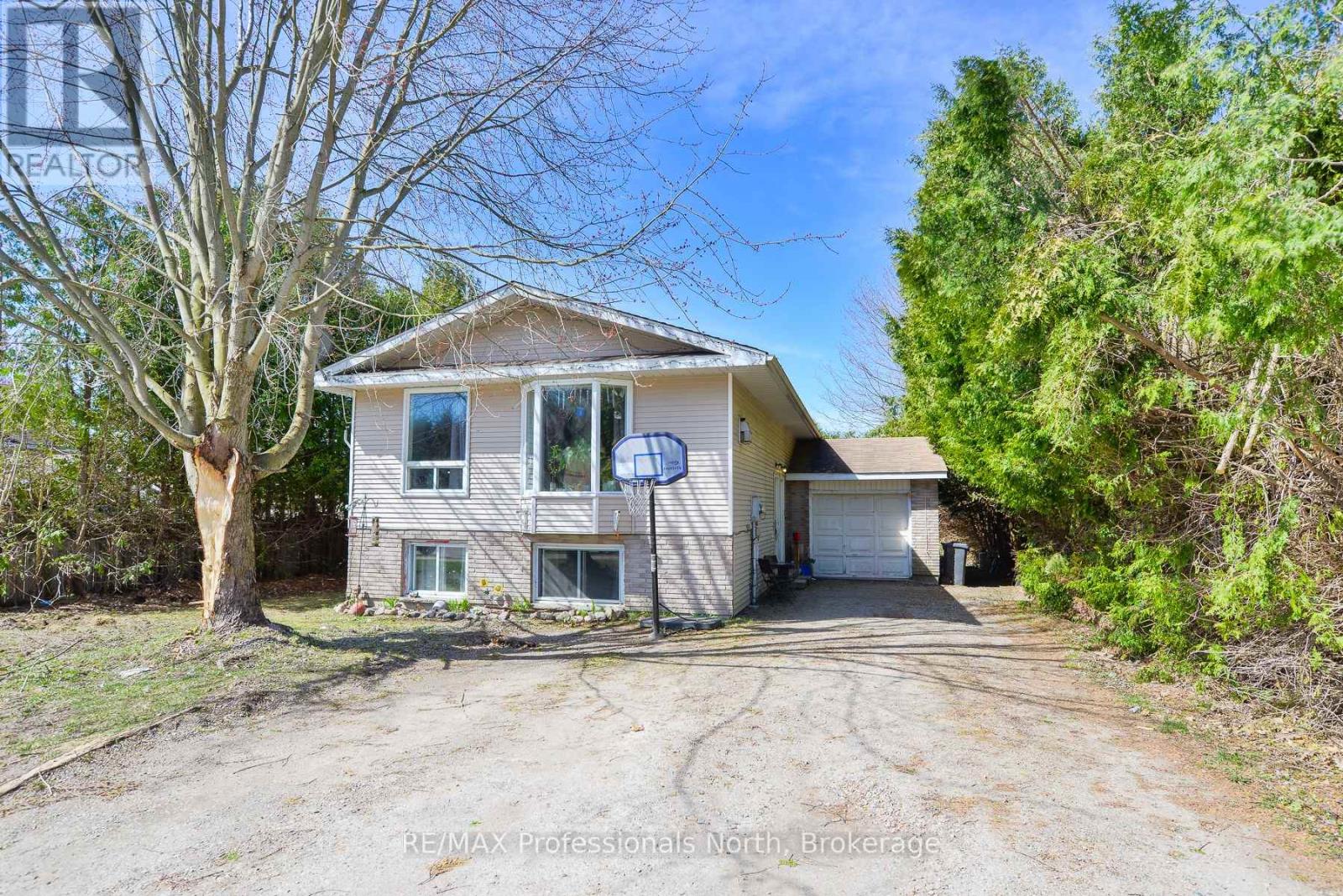 60 Tamarack Trail, Bracebridge, Ontario  P1L 1Z1 - Photo 1 - X12886728