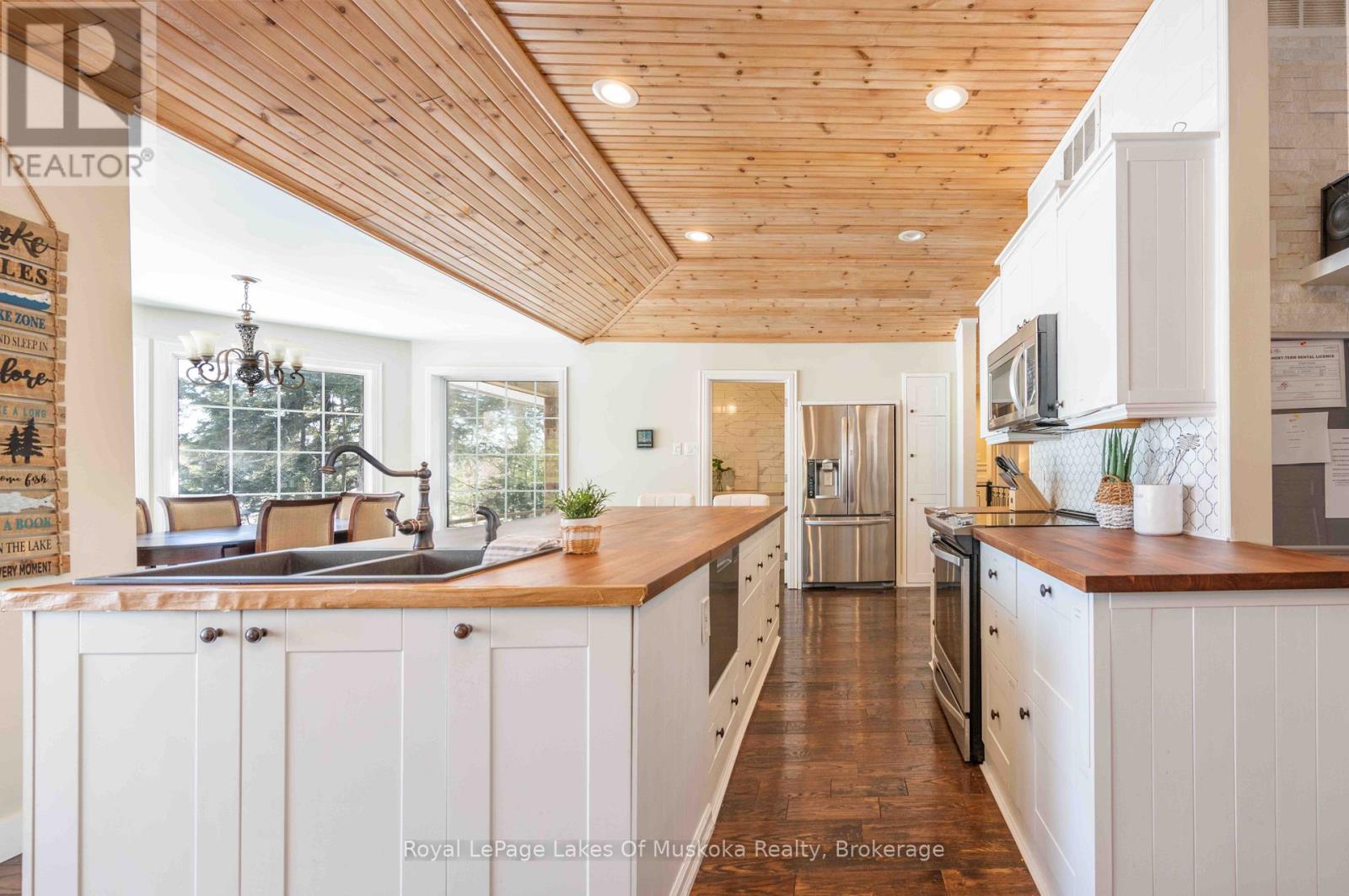 1420 Limberlost Road, Lake Of Bays, Ontario  P1H 2J6 - Photo 10 - X12890232