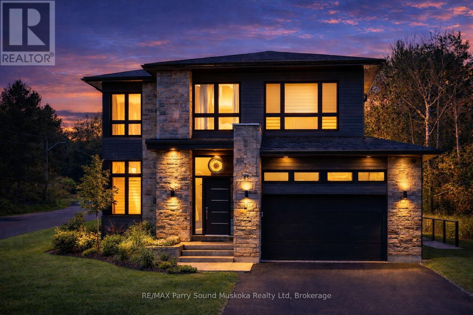 44 Dennis Drive, Parry Sound, Ontario  P2A 0E6 - Photo 1 - X12890258