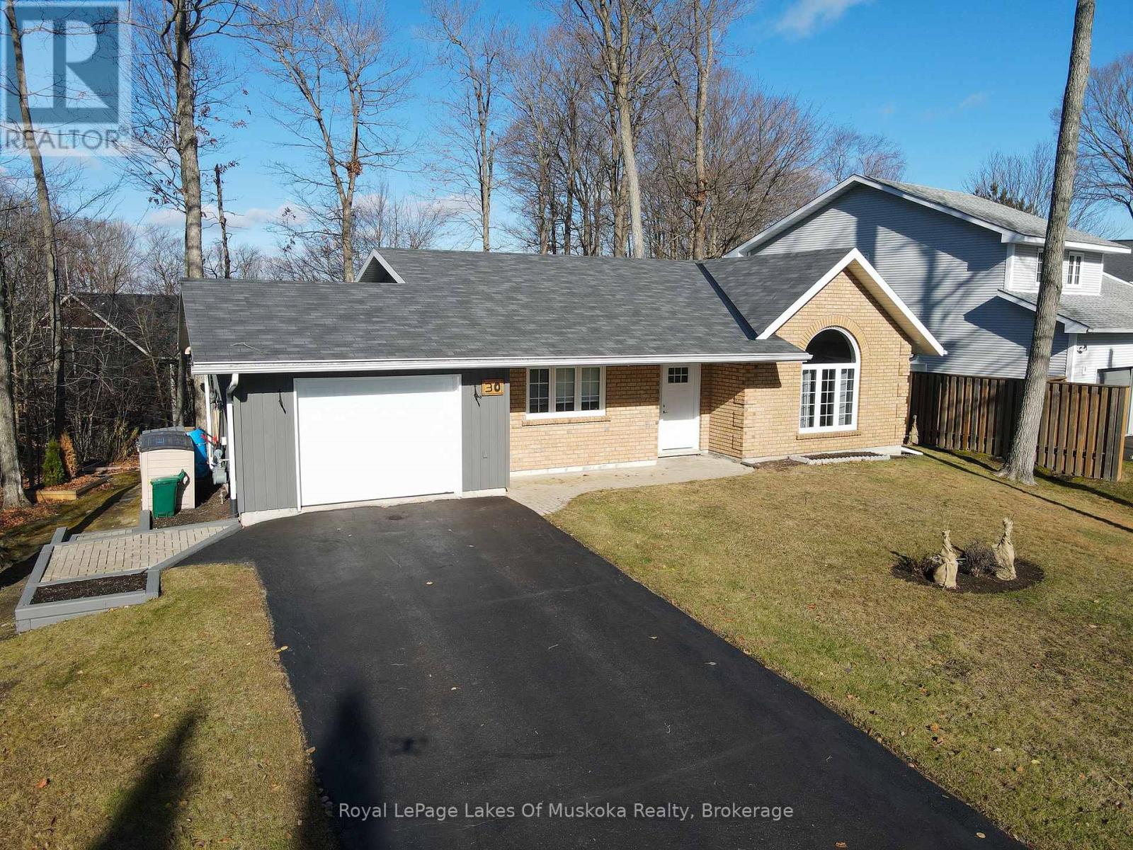 30 Shaw Crescent, Huntsville, Ontario  P1H 1T7 - Photo 29 - X12894260