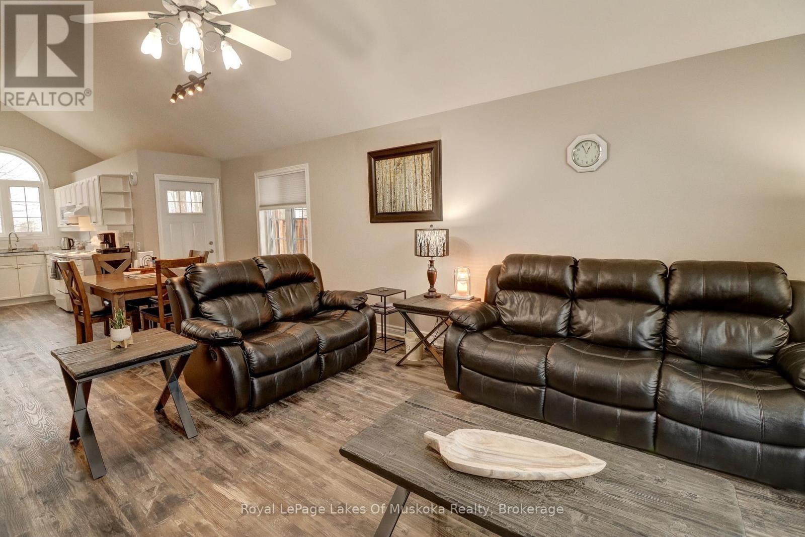 30 Shaw Crescent, Huntsville, Ontario  P1H 1T7 - Photo 9 - X12894260