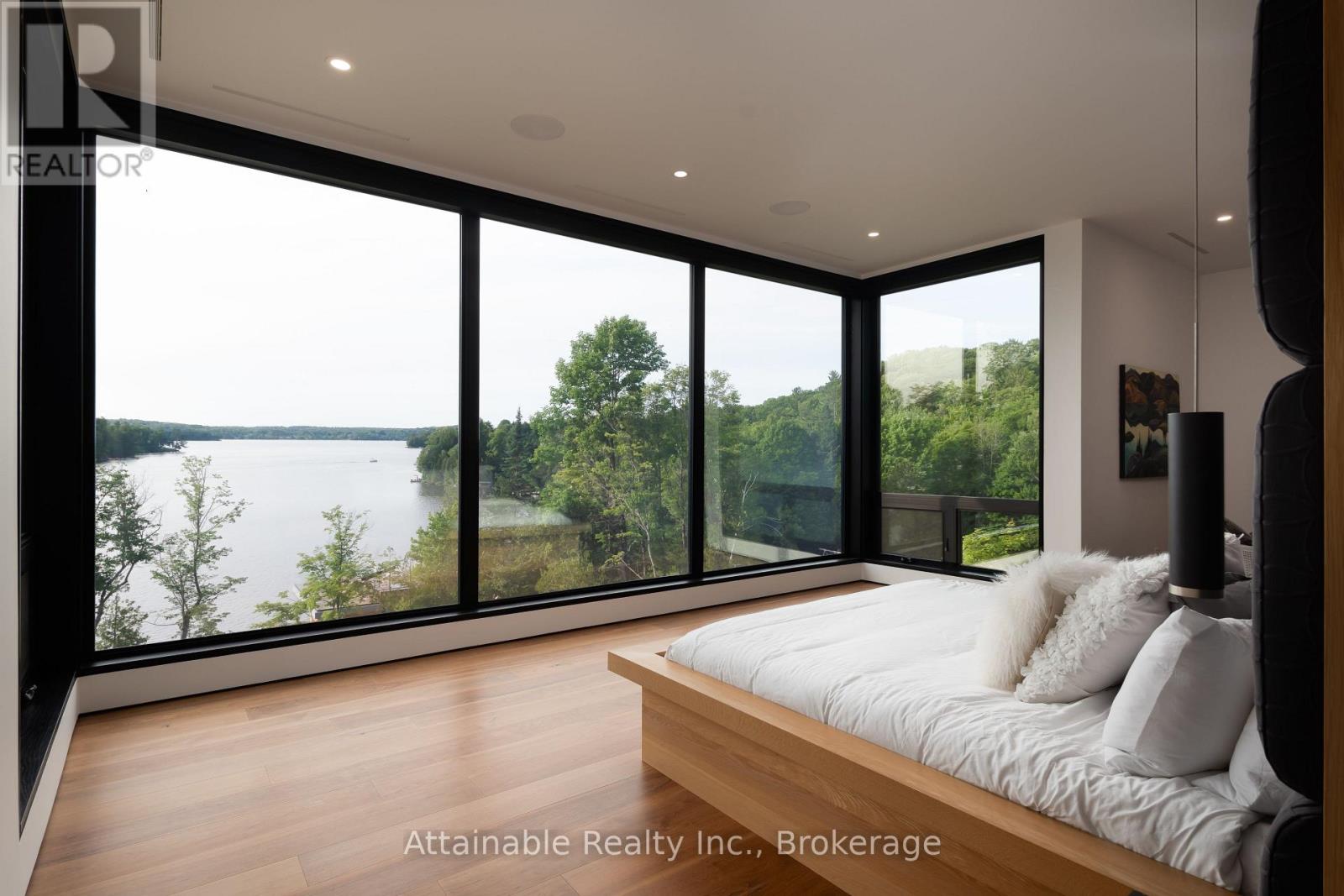 300 West Browns Road, Huntsville, Ontario  P1H 2J3 - Photo 2 - X12787478