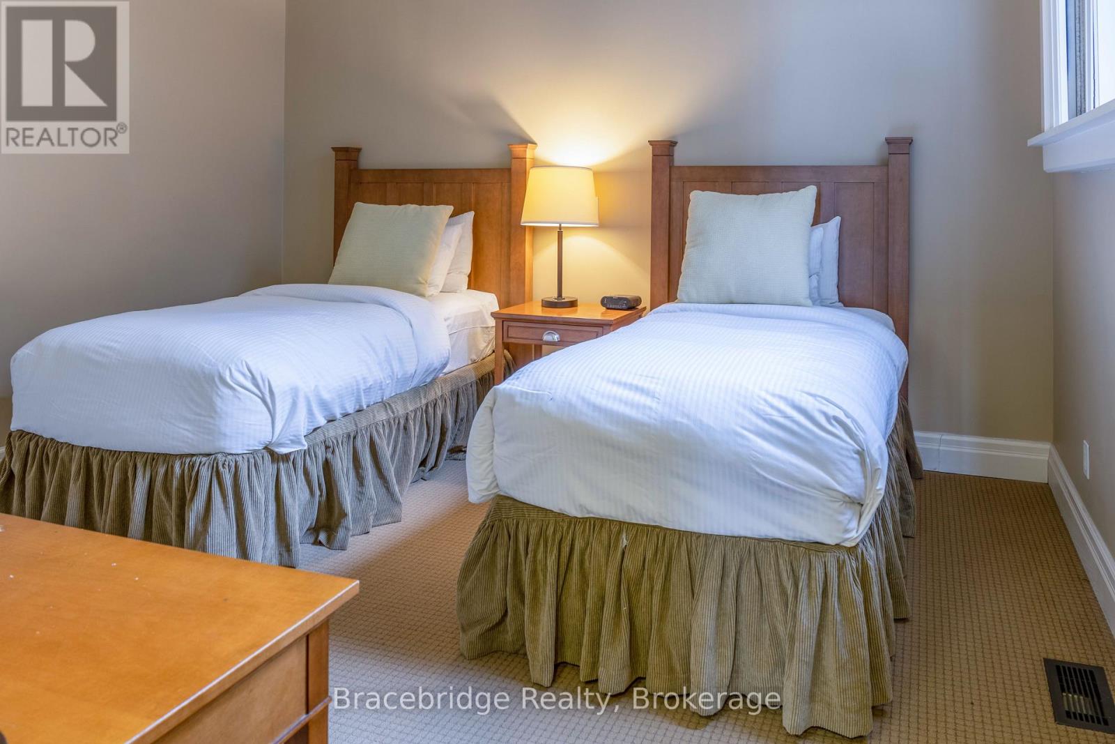 B102-A1 - 1869 Muskoka Rd 118 Highway W, Muskoka Lakes, Ontario  P1L 1W8 - Photo 15 - X12894466