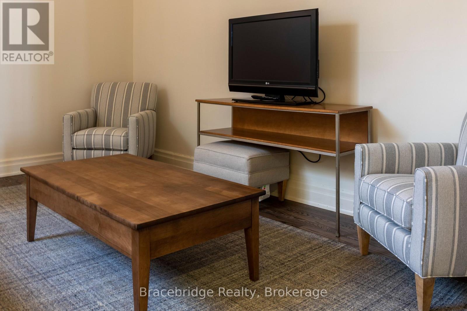 B102-A1 - 1869 Muskoka Rd 118 Highway W, Muskoka Lakes, Ontario  P1L 1W8 - Photo 5 - X12894466