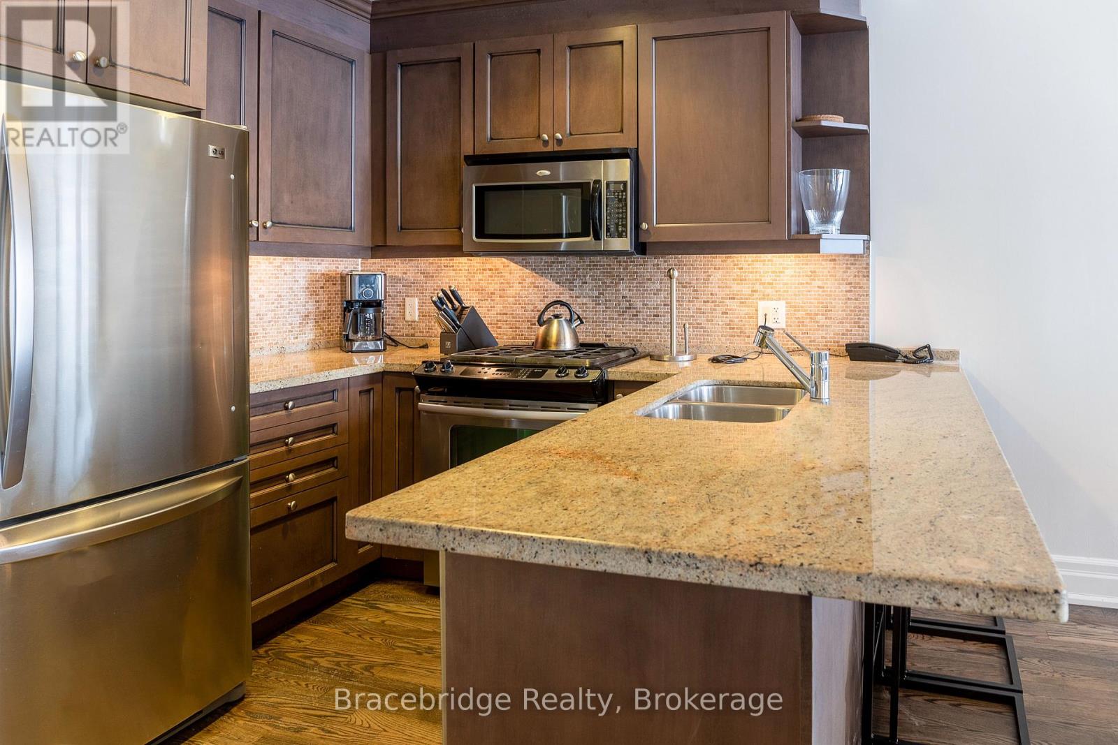 B102-A1 - 1869 Muskoka Rd 118 Highway W, Muskoka Lakes, Ontario  P1L 1W8 - Photo 9 - X12894466