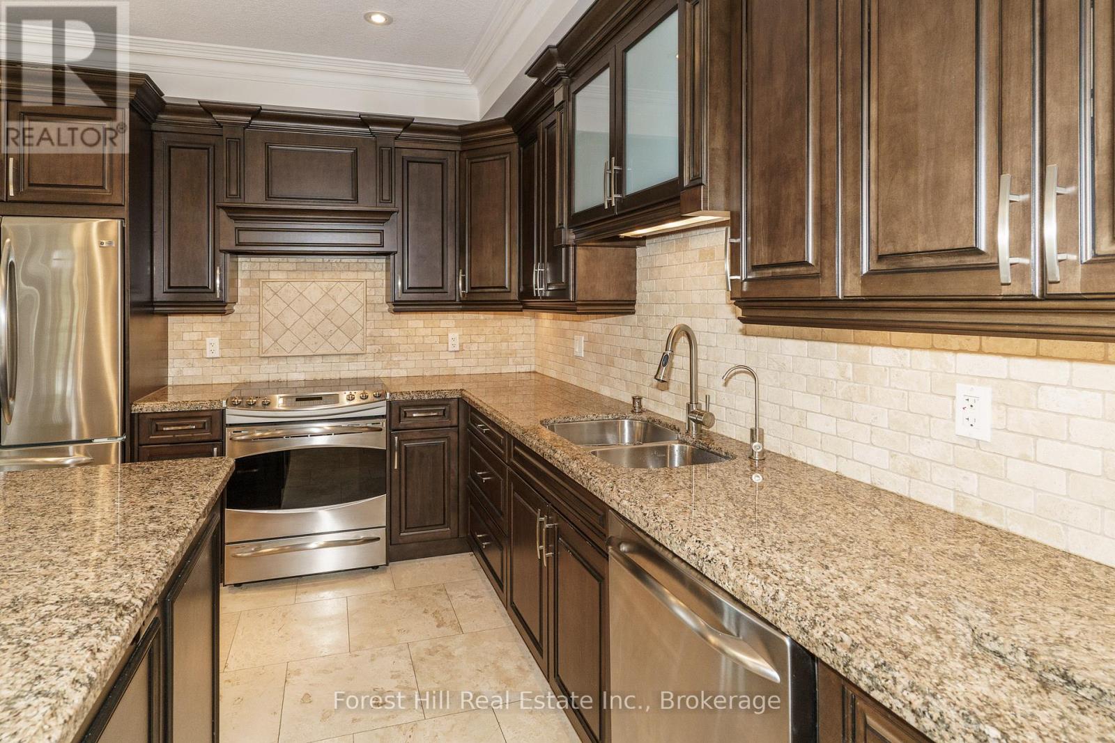 307 - 130 Steamship Bay Road, Gravenhurst, Ontario  P1P 1Z9 - Photo 18 - X12900200