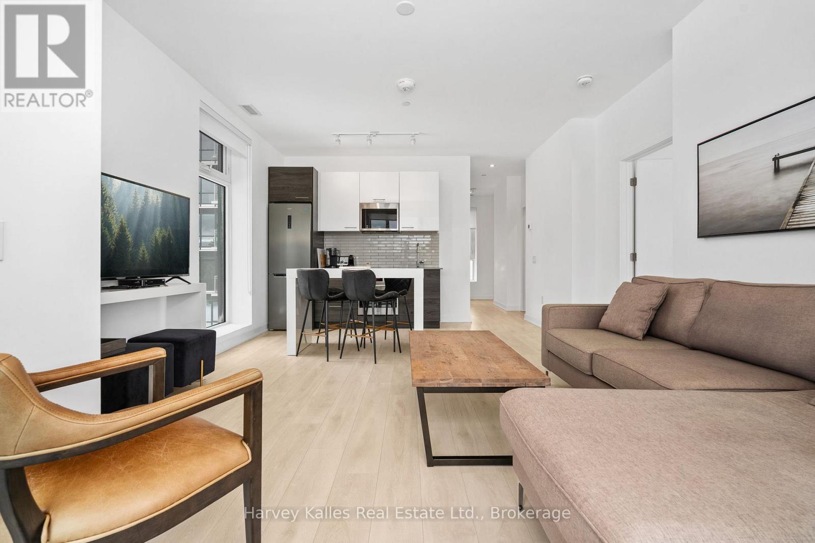 401 - 120 Carrick Trail, Gravenhurst, Ontario  P1P 0B6 - Photo 9 - X12903172