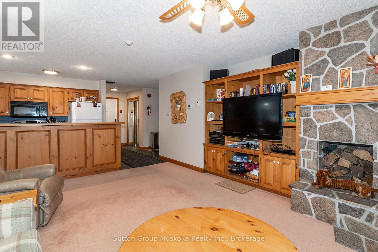 22-102 Oakridge - Deerhurst Resort Drive, Huntsville, Ontario  P1H 2E8 - Photo 3 - X12904142